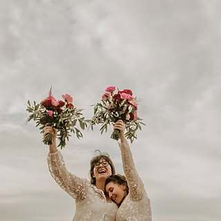 AMBER AND KIRSTY WILDE