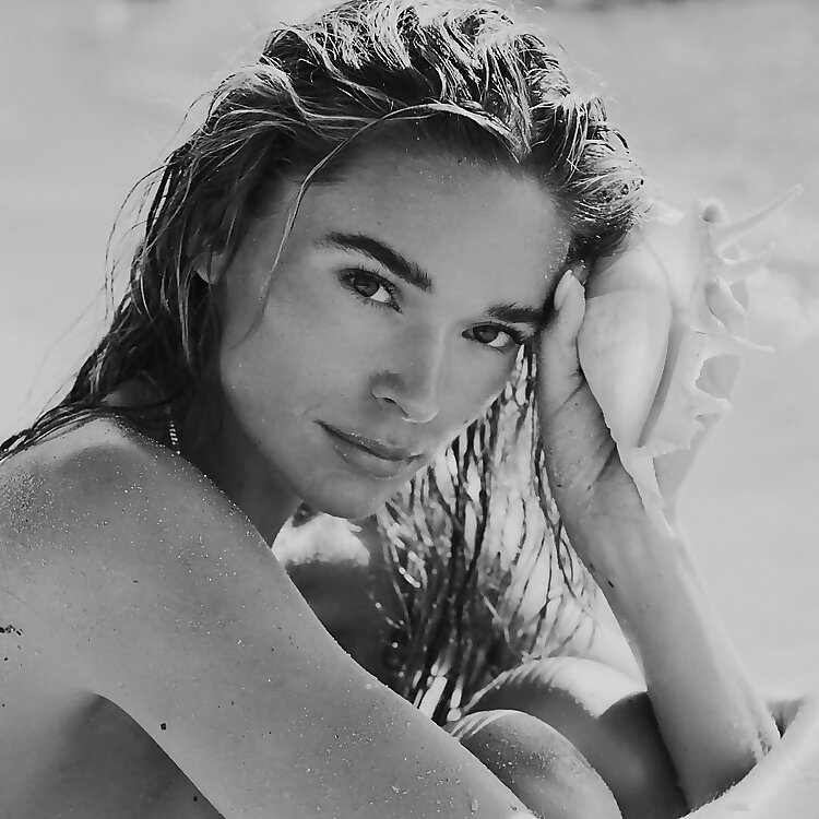 Tina Maria