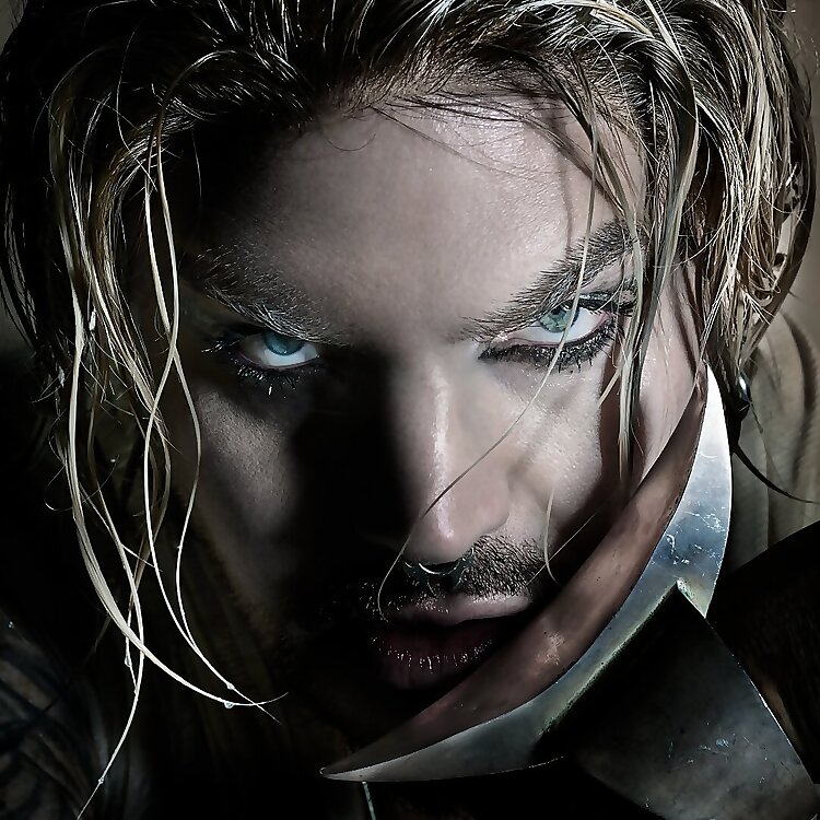 ADAM LAMBERT