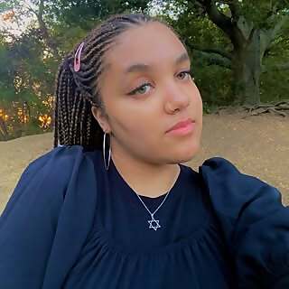 Tova The Poet