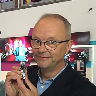 Robert Llewellyn