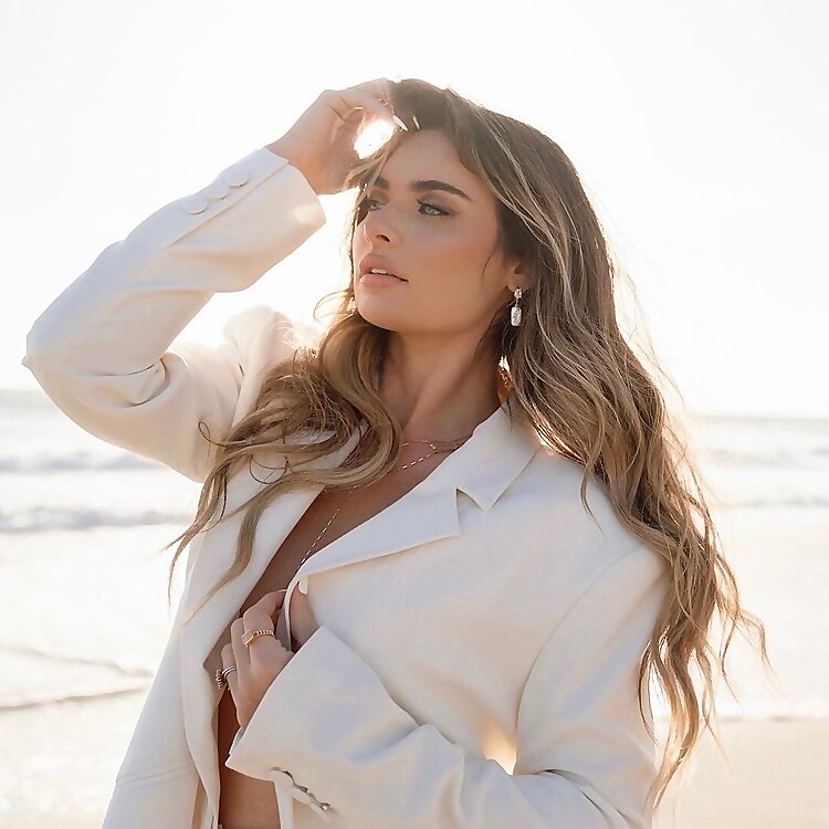 Eva Catherine Chicollo