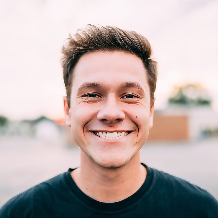 Levi Kelly