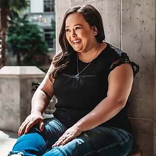 Adriana Locke