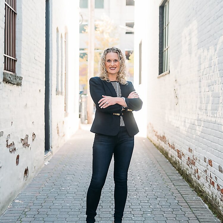 Dr. Melissa Donahue