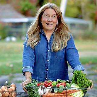 Lisa Steele