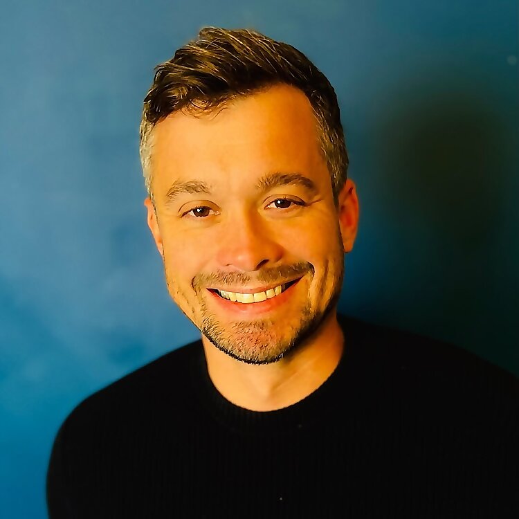 Rev Chris Lee