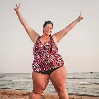 Curvy Globetrotter