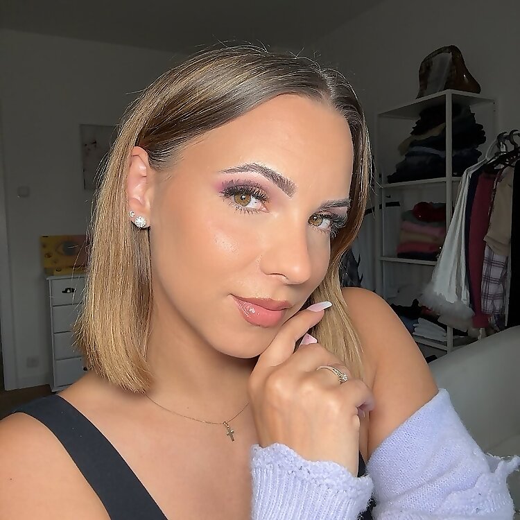 Katja Daniel  