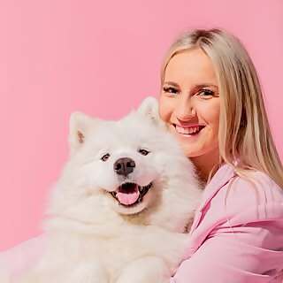 Nube the Samoyed