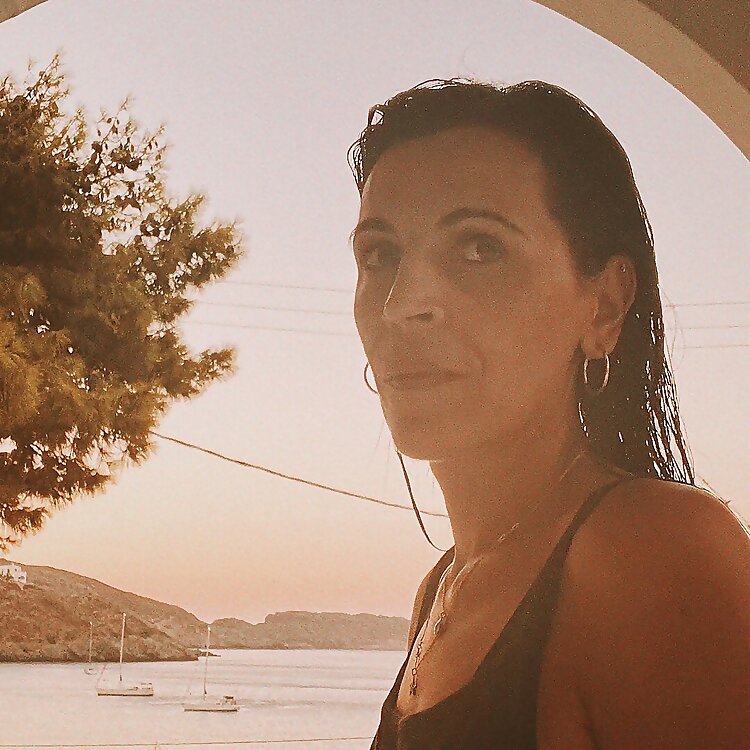 Eva Monochari