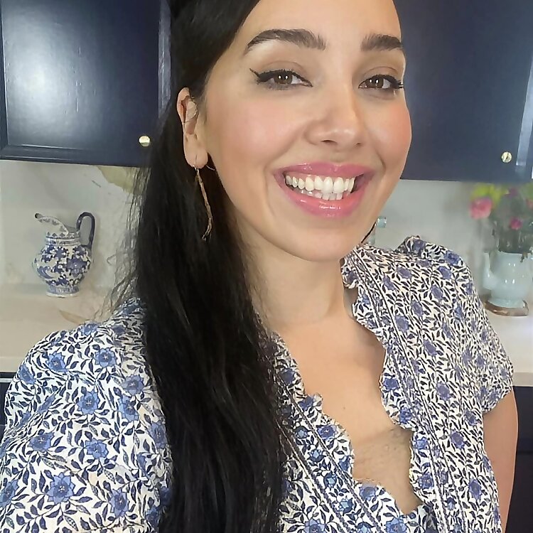 Dimitra Khan