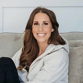 Laura Clowdus