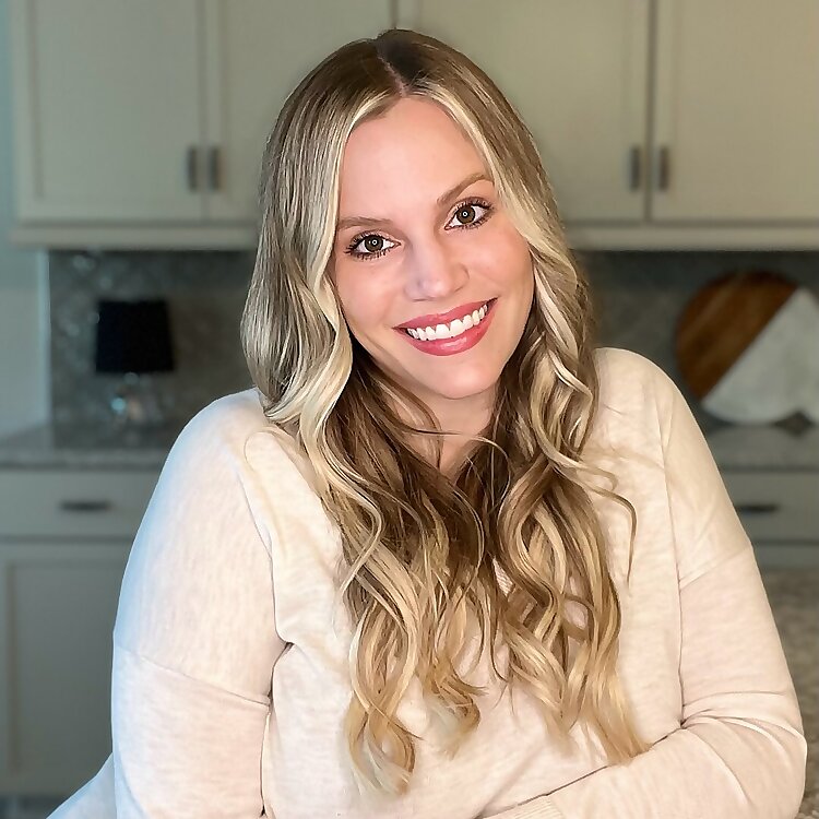 Courtney Kerr