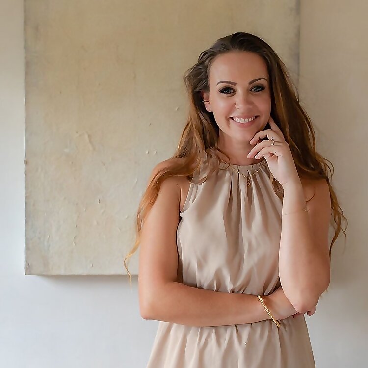 Abi Hugo 