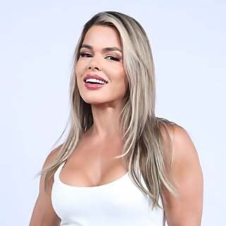 Cristianne Menezes Moliterno