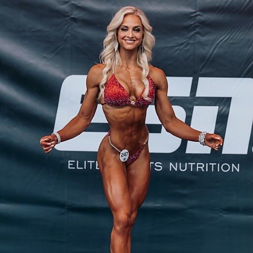 Elisabet Vang