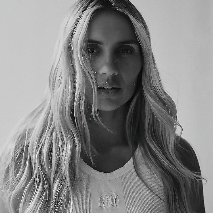 Elyse Knowles