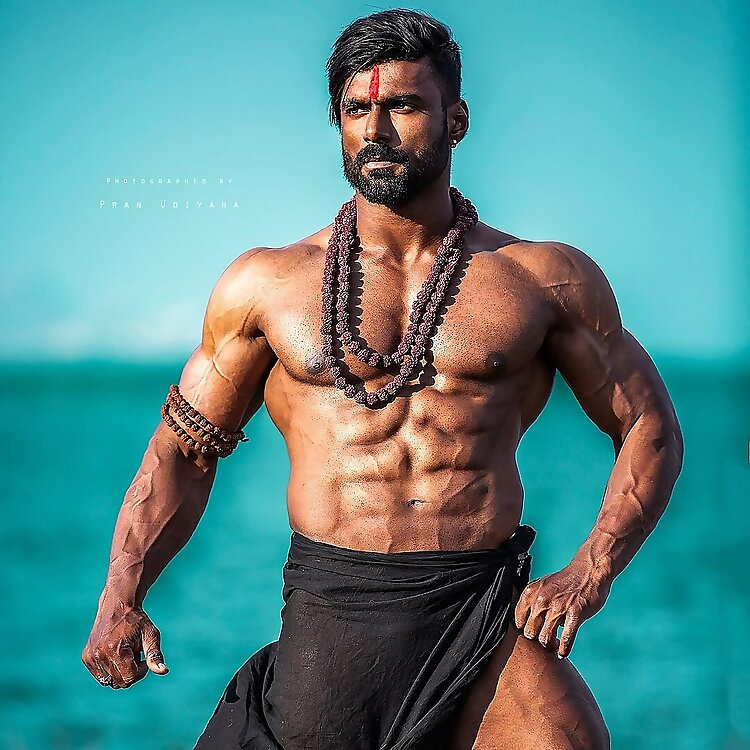 Naveen Blaster