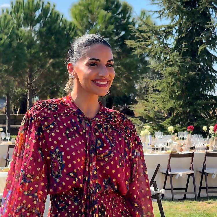 Ana Valverdeb