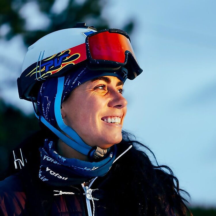 Lara Hamilton