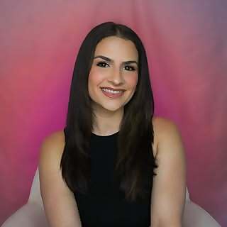 Emma Kapotes