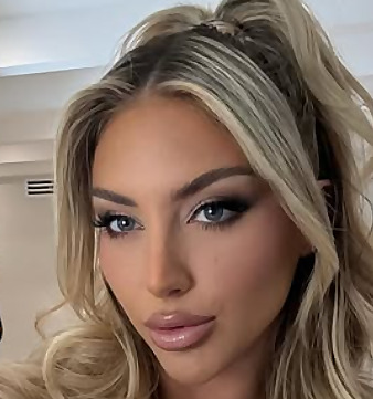 Top 100 OnlyFans Influencers in 2026 (OnlyFans Models)