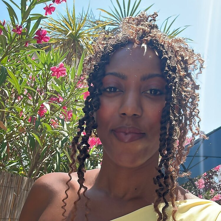 Shannon Walker 