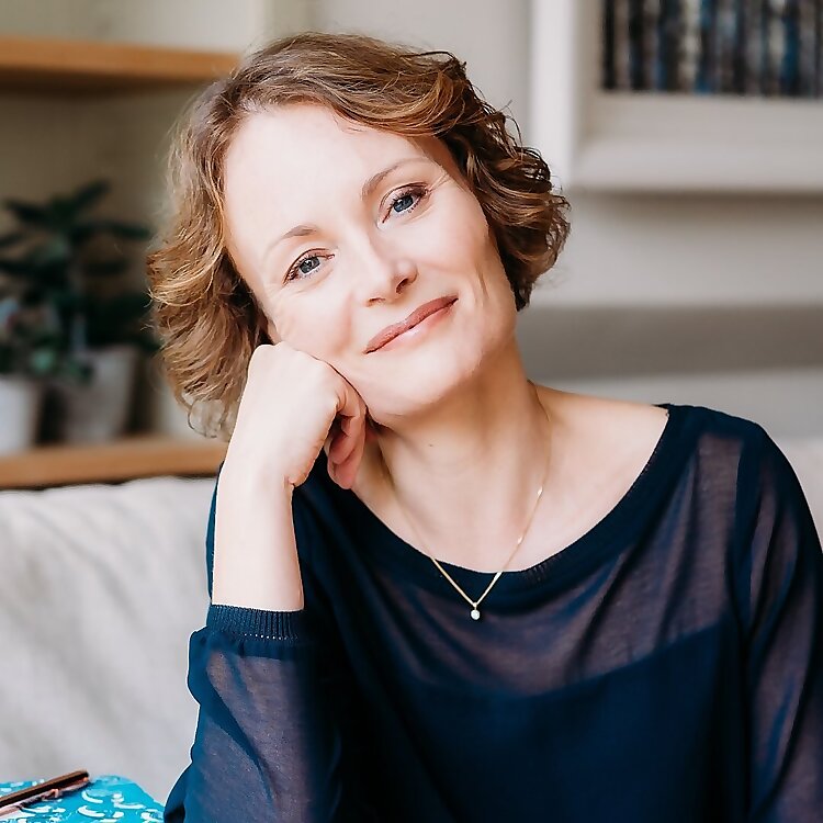 Dr Carys Sonnenberg