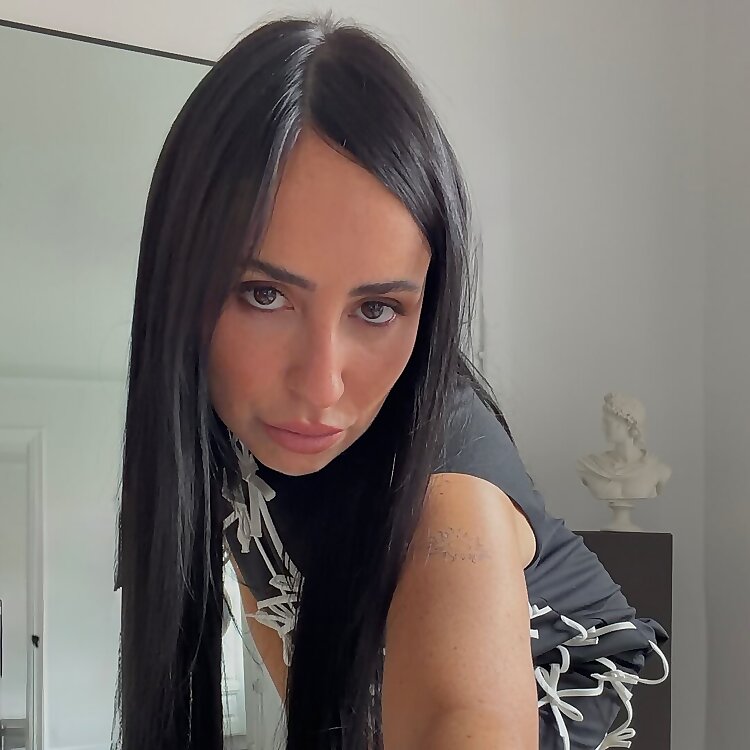 Carlota Maranon