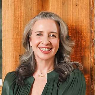 Dr Suzanne