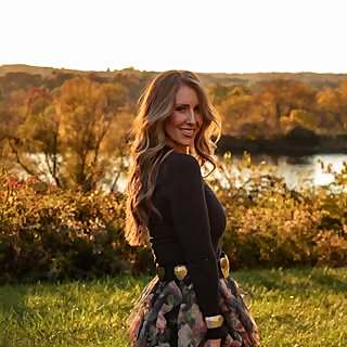 Sarah Elizabeth Holt