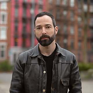Mike Nouveau