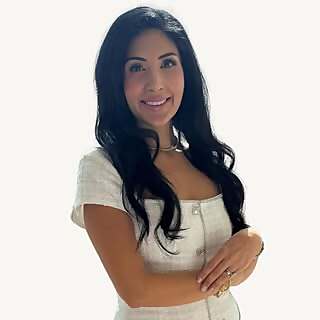 Dr. Nora Ghodousi-Zaghi