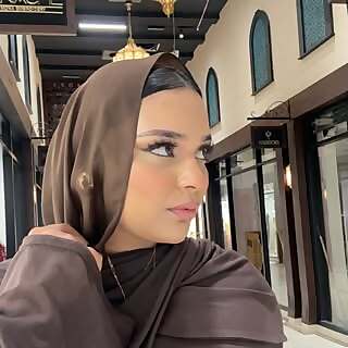 Ayesha Hussain