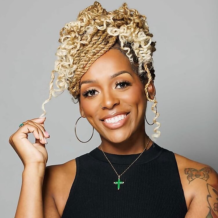 Courtney Elzy