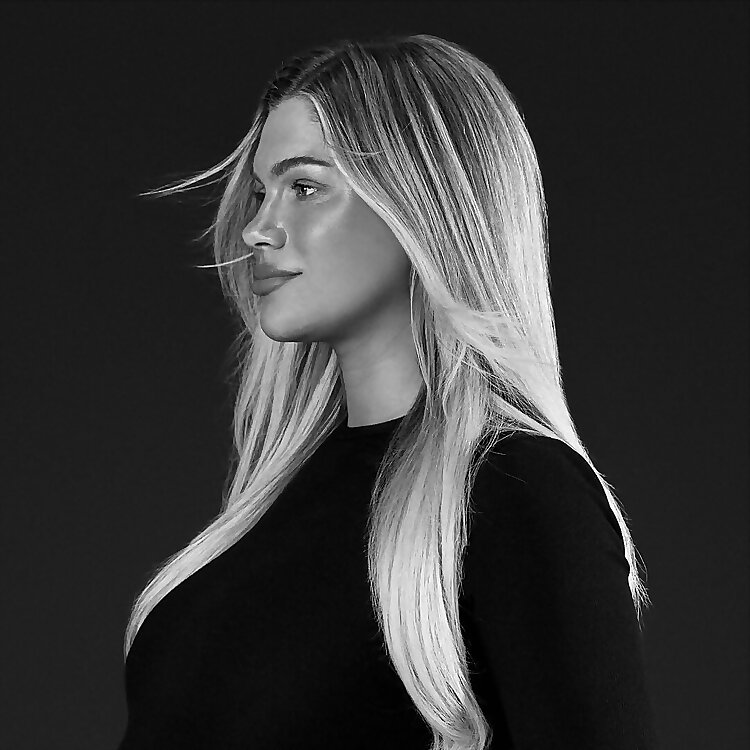 Mari Llewellyn