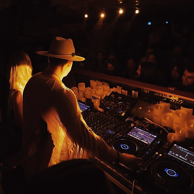 Dj Brus