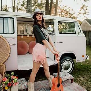 Holly Surratt