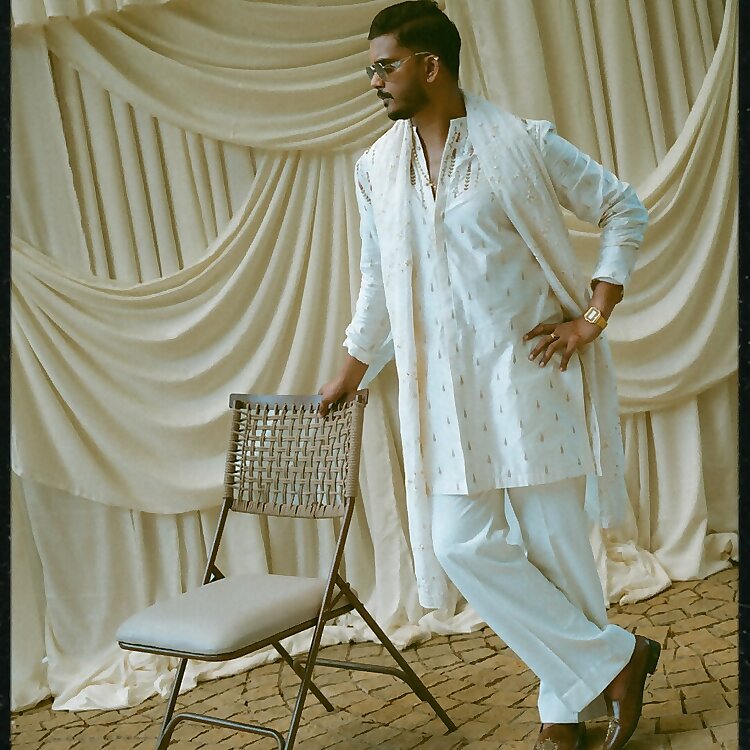 Naveen Manik