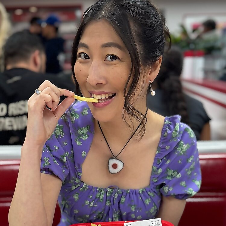 Nicole Iizuka 