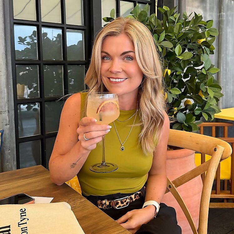 Laura Middleton