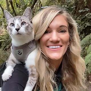 Kaylin & Adventure Cat Max