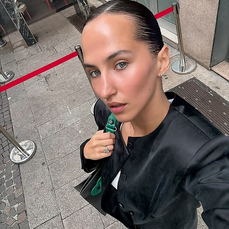 Valeria E
