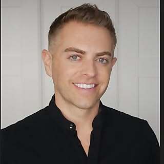 Dr. Dustin Martinez