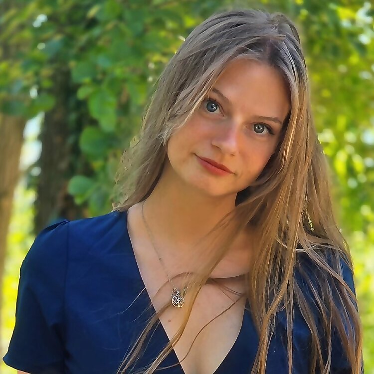 Lili Streameuse
