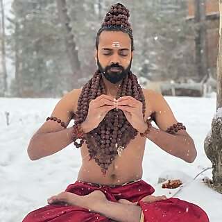 Yogi Komaleshwar 