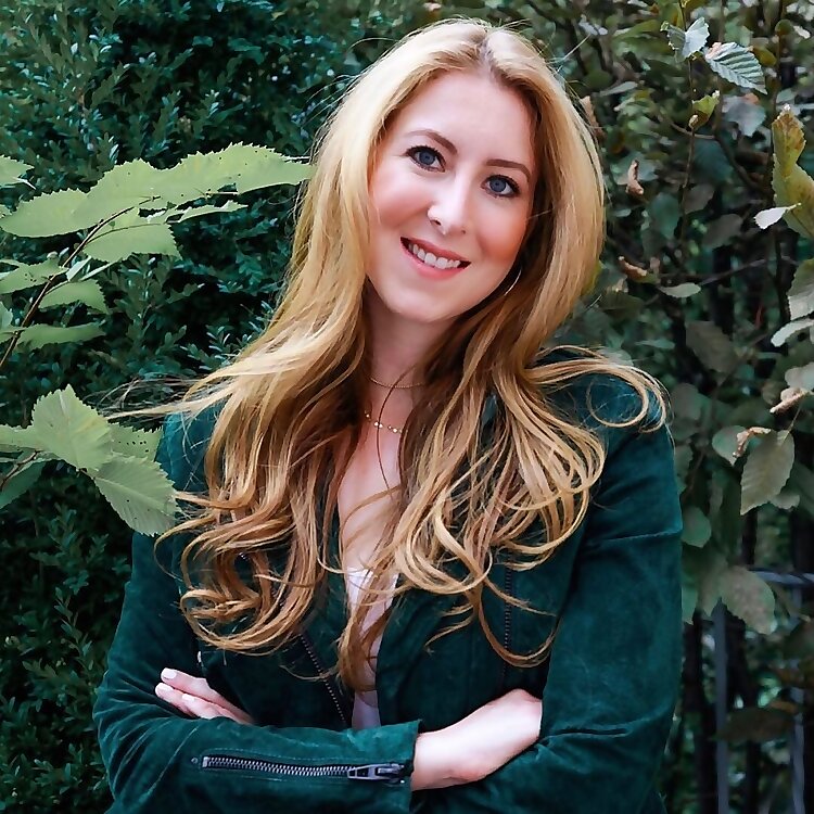 Julia Lynch