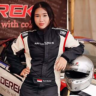 Putri Danizar