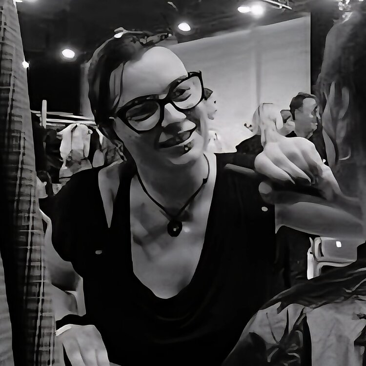 Carlotta Devinia